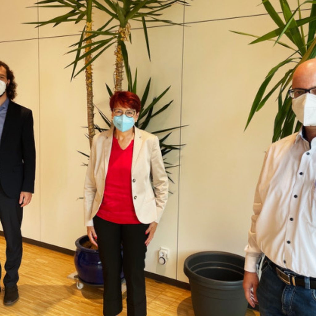 Bürgermeister Johannes Schurr, Dr. Inge Gräßle, CDU-Ortsvorsitzender und Gemeinderat Stefan Mord.